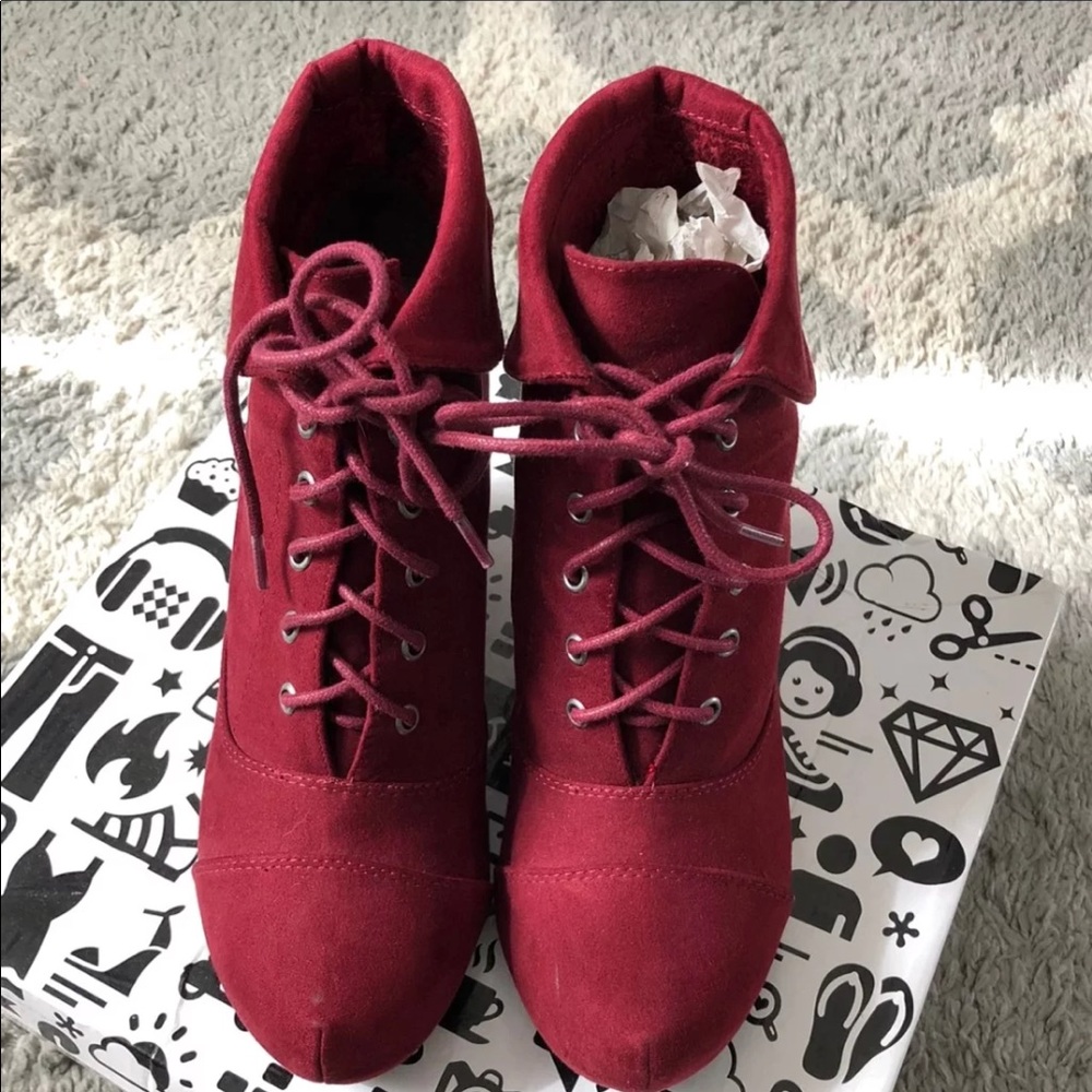 Women’s bamboo Booties Size 71/2